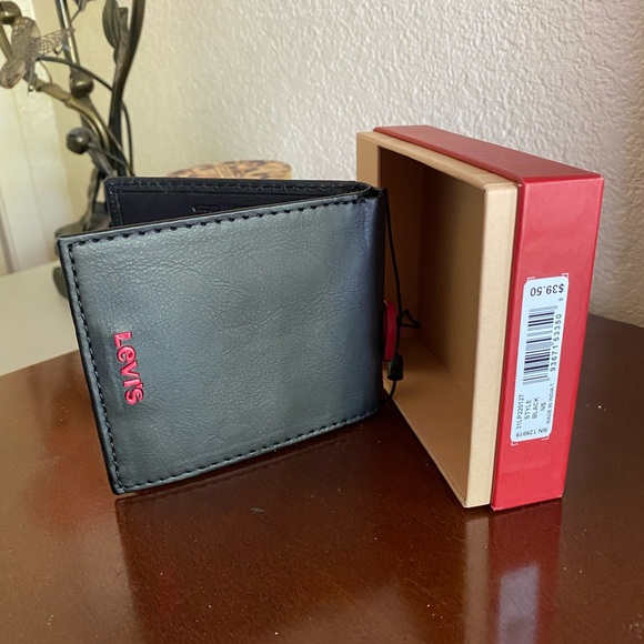 Men’s Wallet - Picture 8 of 8